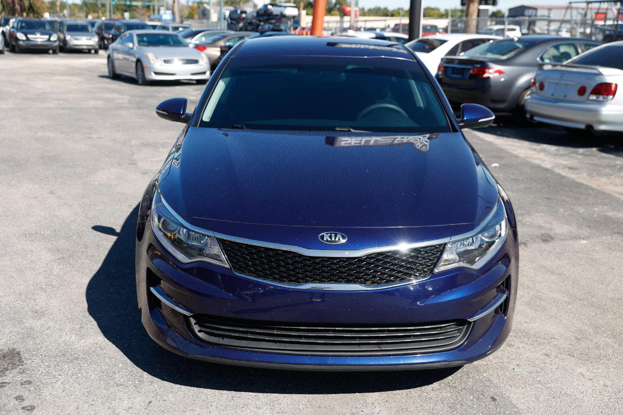 Used 2017 Kia Optima LX image 19