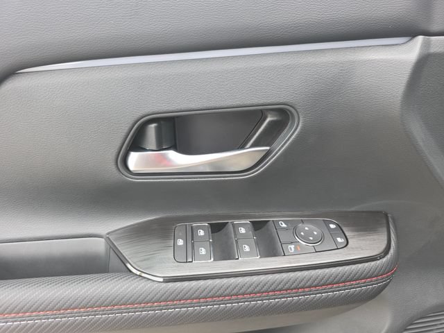 New 2026 Nissan Kicks SR AWD/4WD image 22