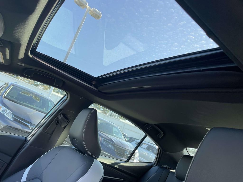 Used 2020 Toyota Camry XSE image 30