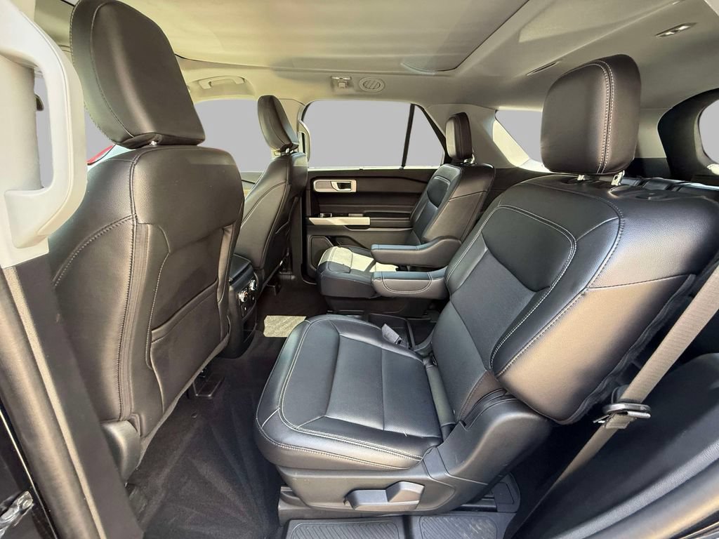 Used 2021 Ford Explorer Limited w/ Equipment Group 301A AWD/4WD image 20