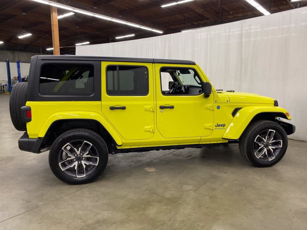 Used 2024 Jeep Wrangler Unlimited AWD/4WD image 7