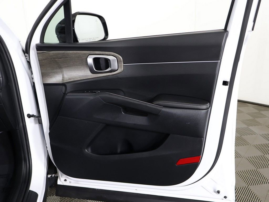 Used 2023 Kia Sorento EX w/ Panoramic Sunroof Package FWD image 27