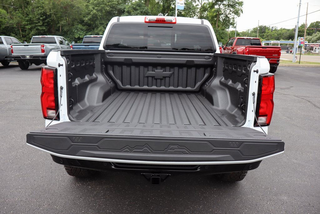 New 2025 Chevrolet Colorado ZR2 w/ Technology Package image 30