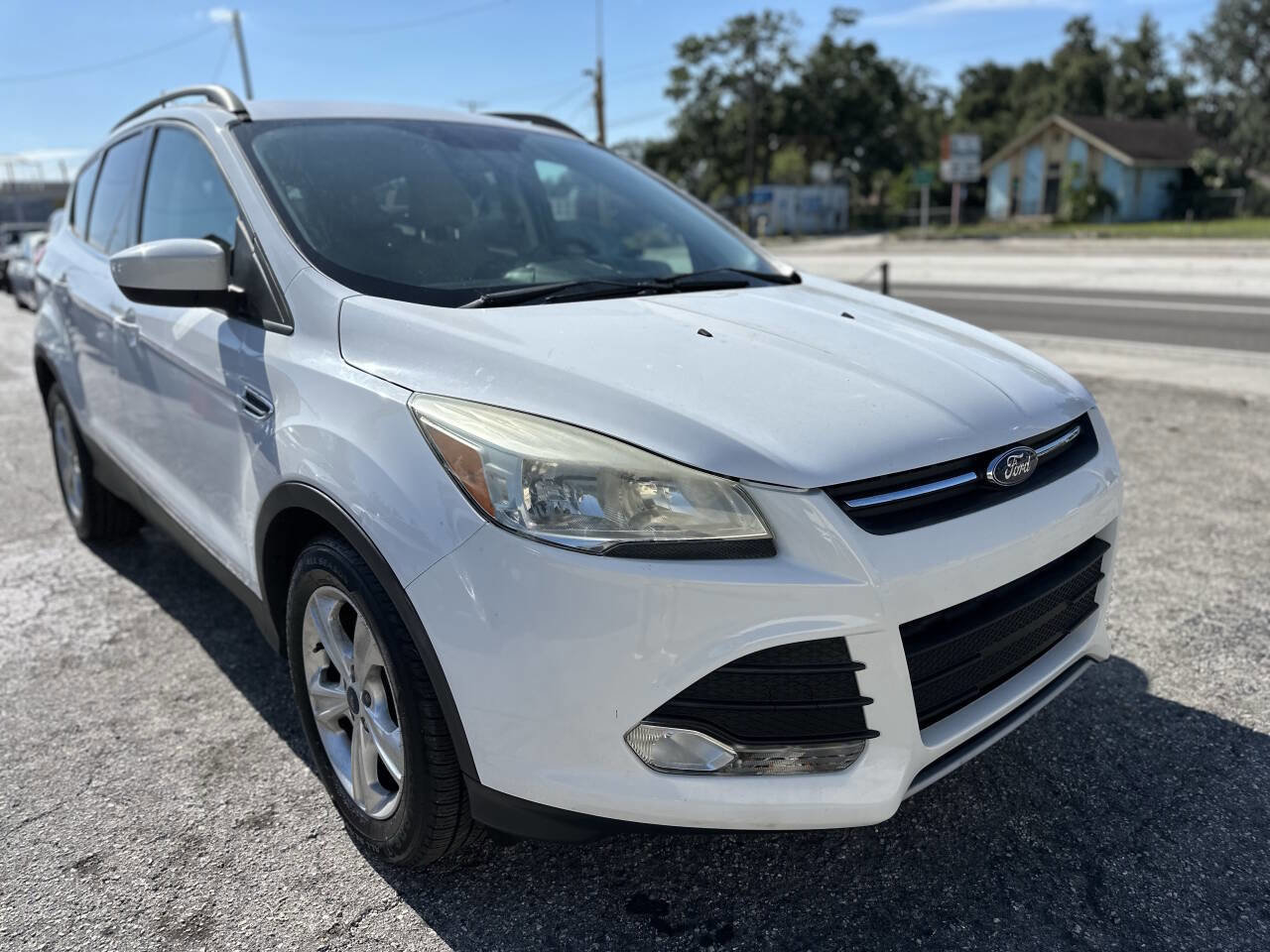 Used 2015 Ford Escape SE w/ Equipment Group 201A image 9
