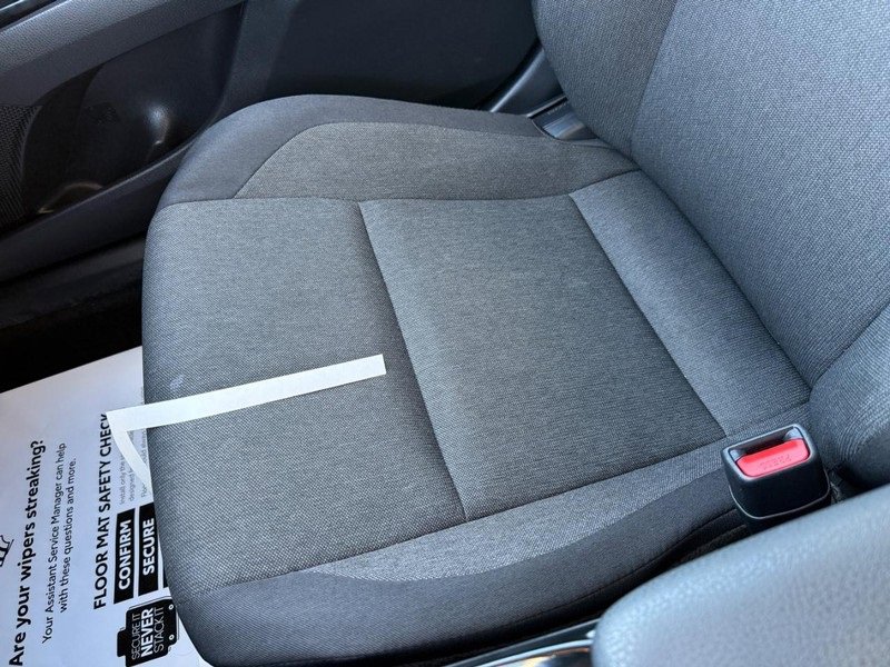 Used 2025 Toyota Camry LE image 27