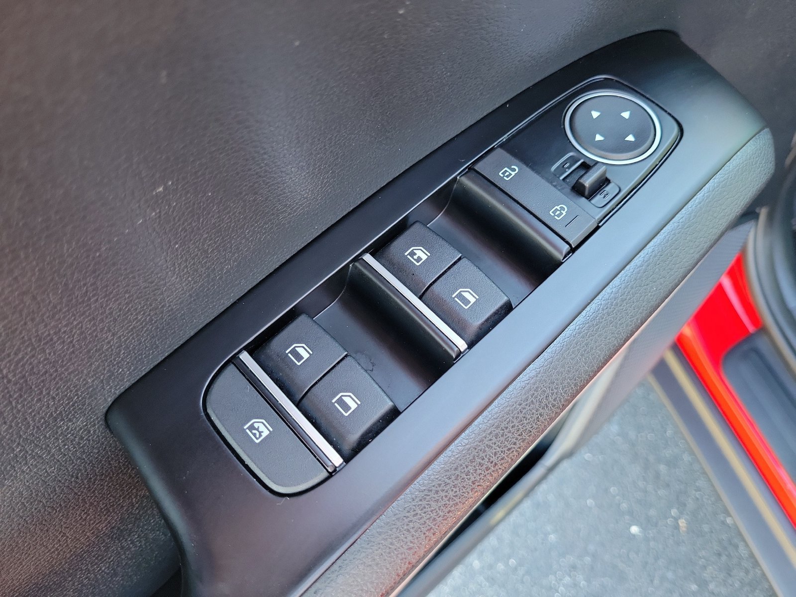Used 2025 Kia Soul LX FWD image 13