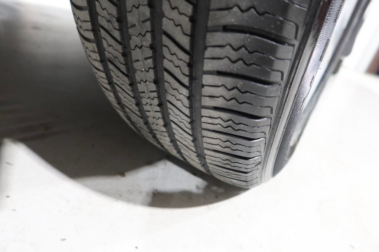 Used 2020 Toyota Sienna LE FWD image 35