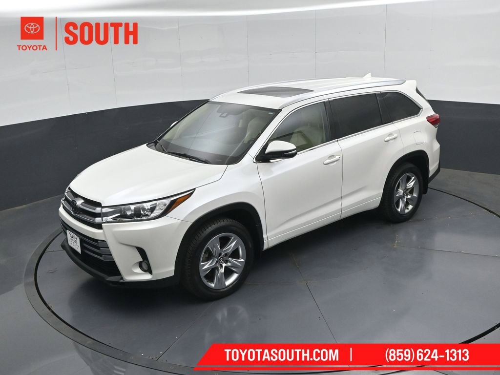 Used 2017 Toyota Highlander Limited AWD/4WD image 54