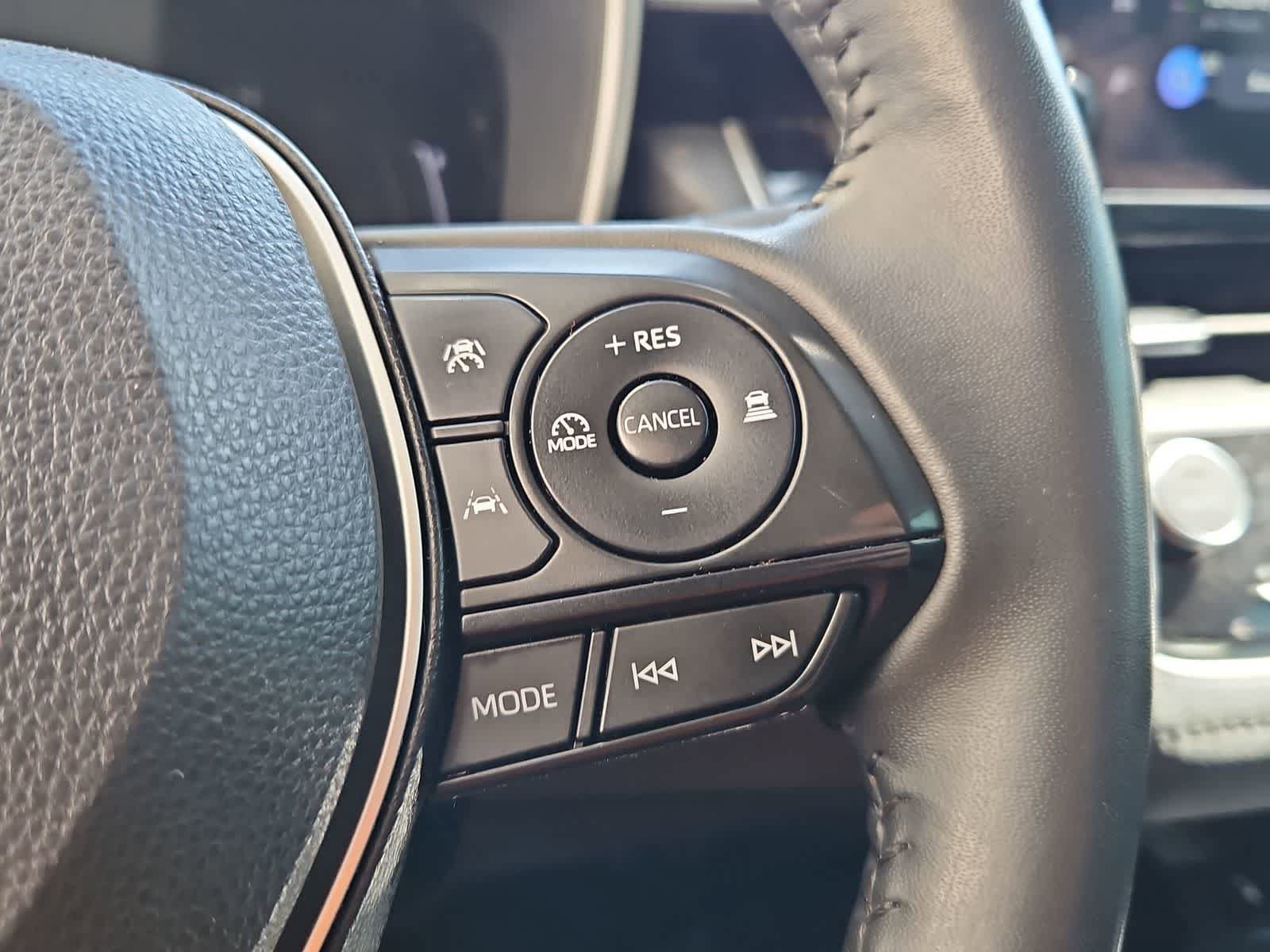 Used 2024 Toyota Corolla XLE FWD image 25