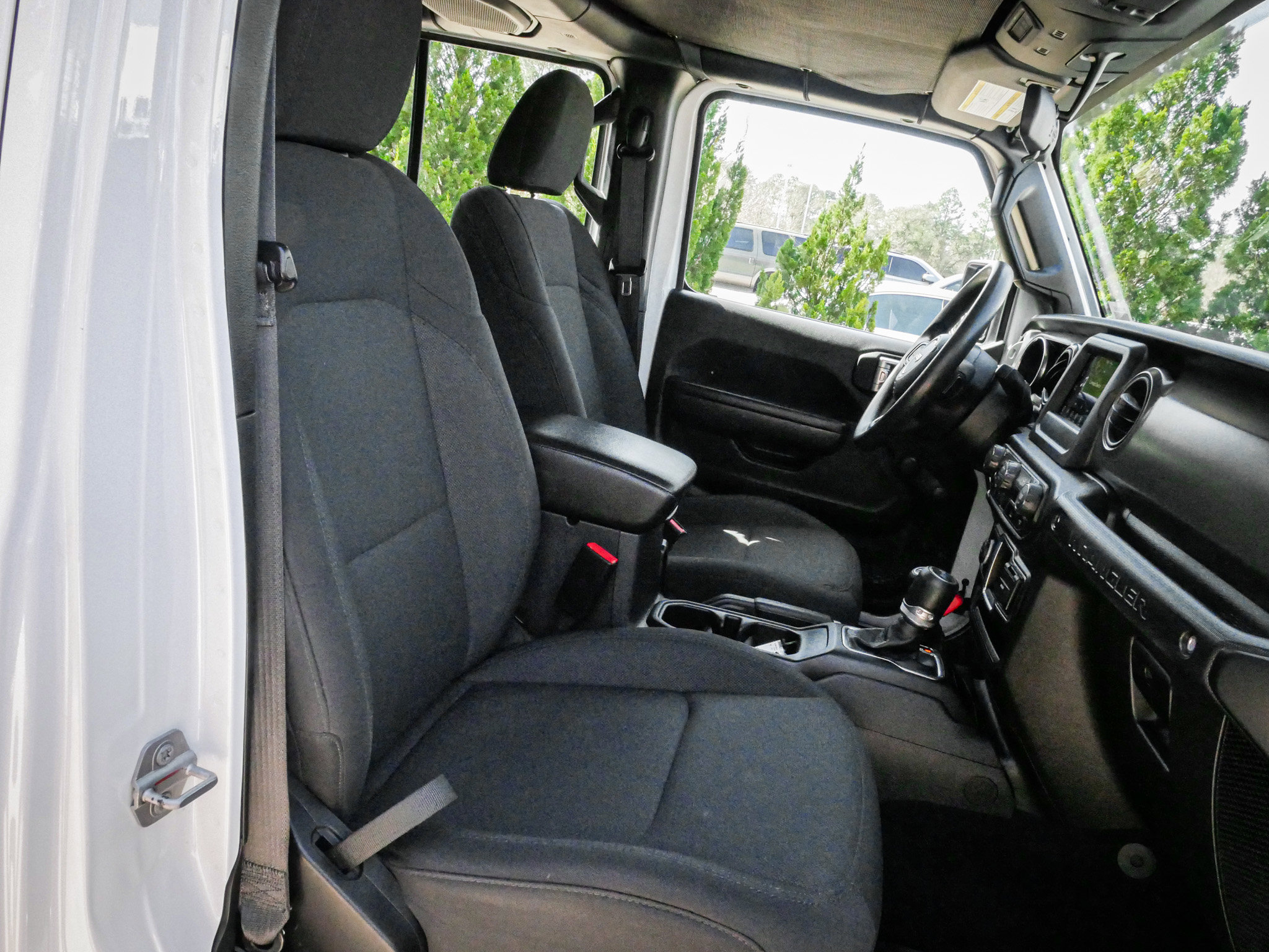 Used 2022 Jeep Wrangler Unlimited Sport AWD/4WD image 31