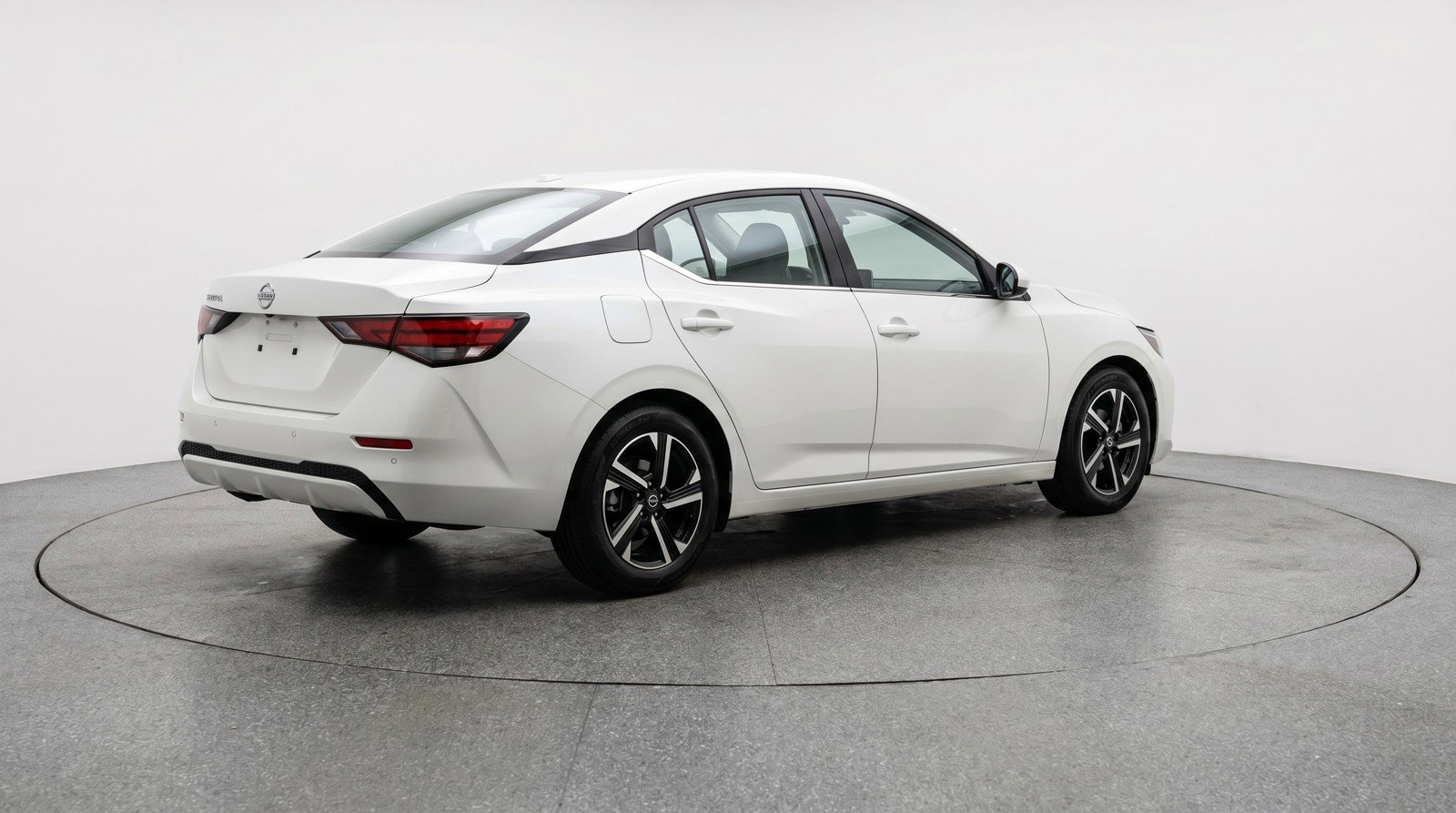 Used 2025 Nissan Sentra SV FWD image 9