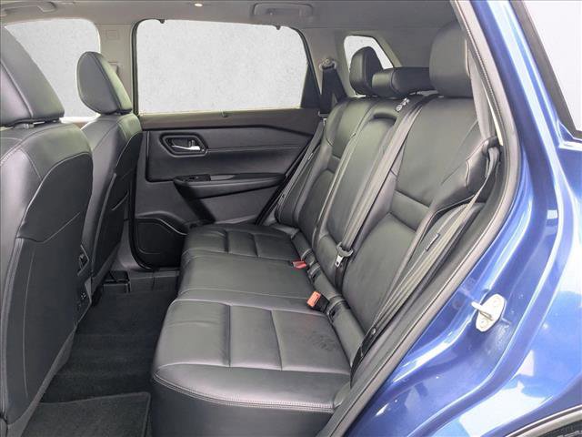 Used 2023 Nissan Rogue SL w/ SL Premium Package image 19