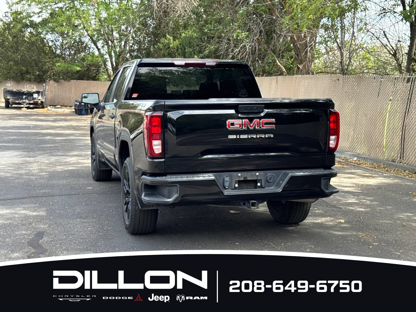 Used 2024 GMC Sierra 1500 Pro w/ Graphite Edition AWD/4WD image 4