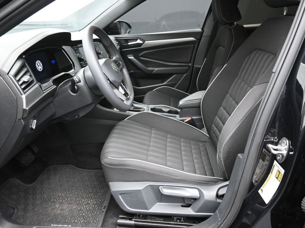 Used 2022 Volkswagen Jetta Sport image 20