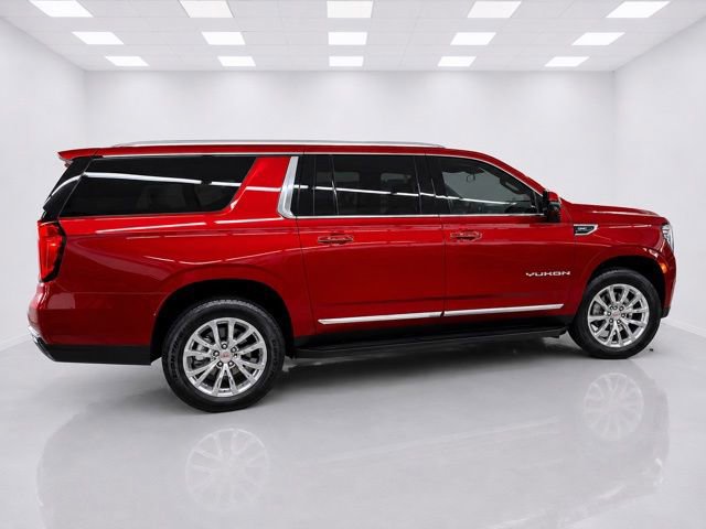 Used 2023 GMC Yukon XL SLT w/ SLT Premium Package AWD/4WD image 5