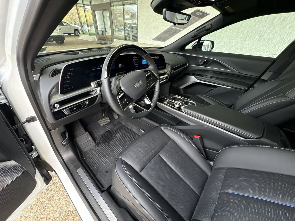 Certified 2025 Cadillac Lyriq Luxury w/ LPO, Floor Liner Package image 10