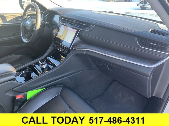 Used 2023 Jeep Grand Cherokee Limited image 29