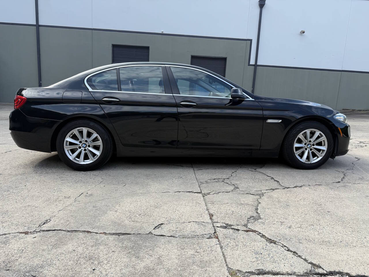 Used 2015 BMW 528i Sedan RWD image 4