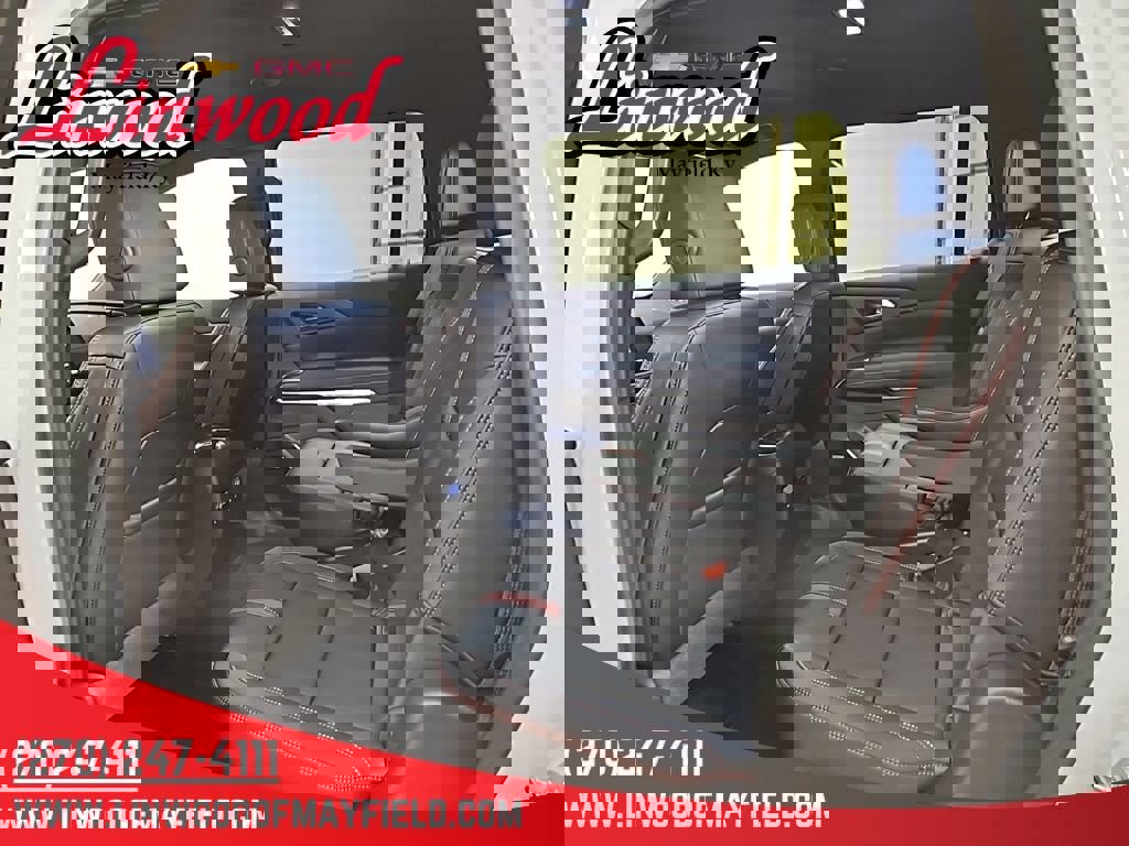 New 2026 Chevrolet Traverse RS image 12