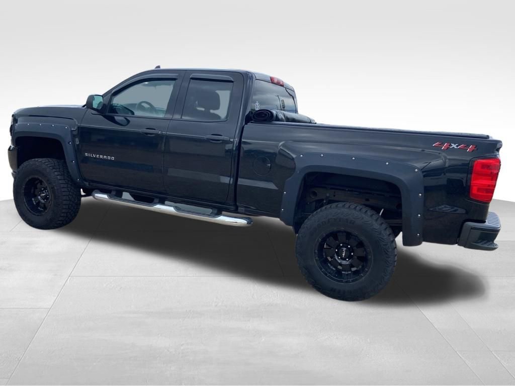 Used 2018 Chevrolet Silverado 1500 Custom w/ Custom Value Package AWD/4WD image 18