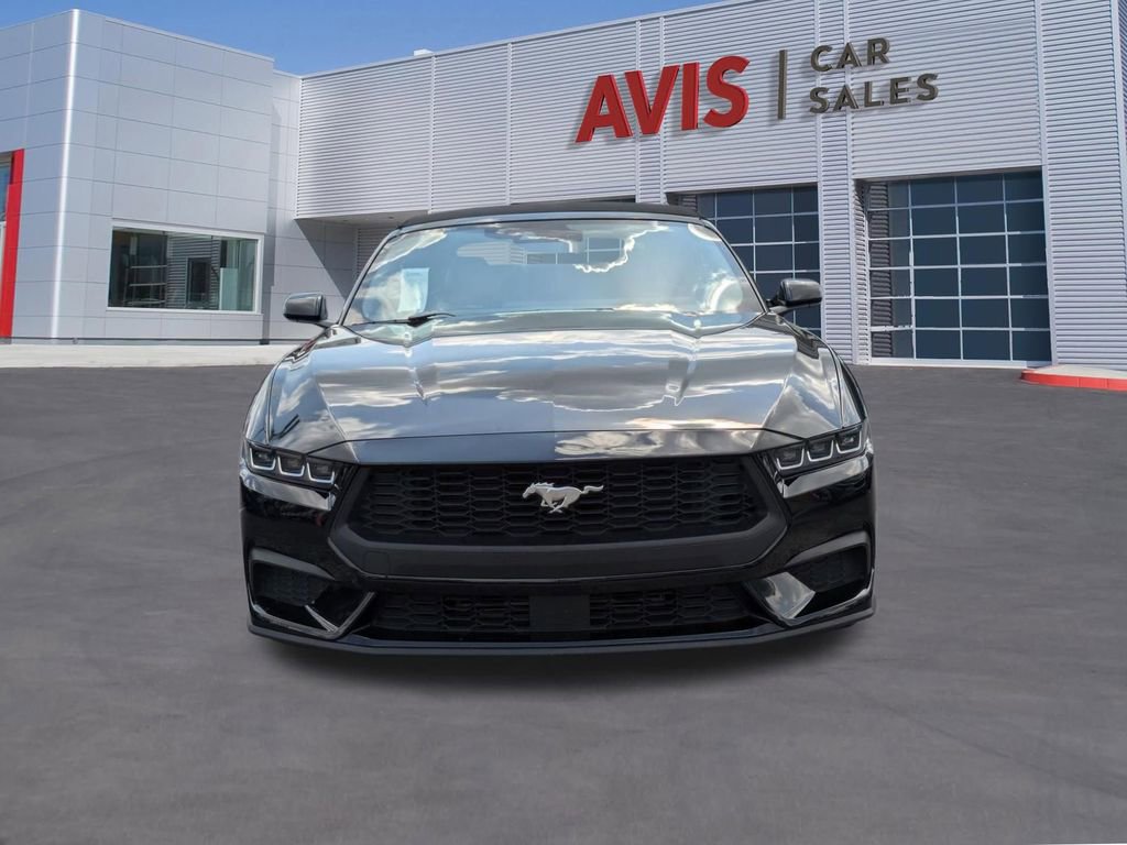 Used 2025 Ford Mustang Premium image 2