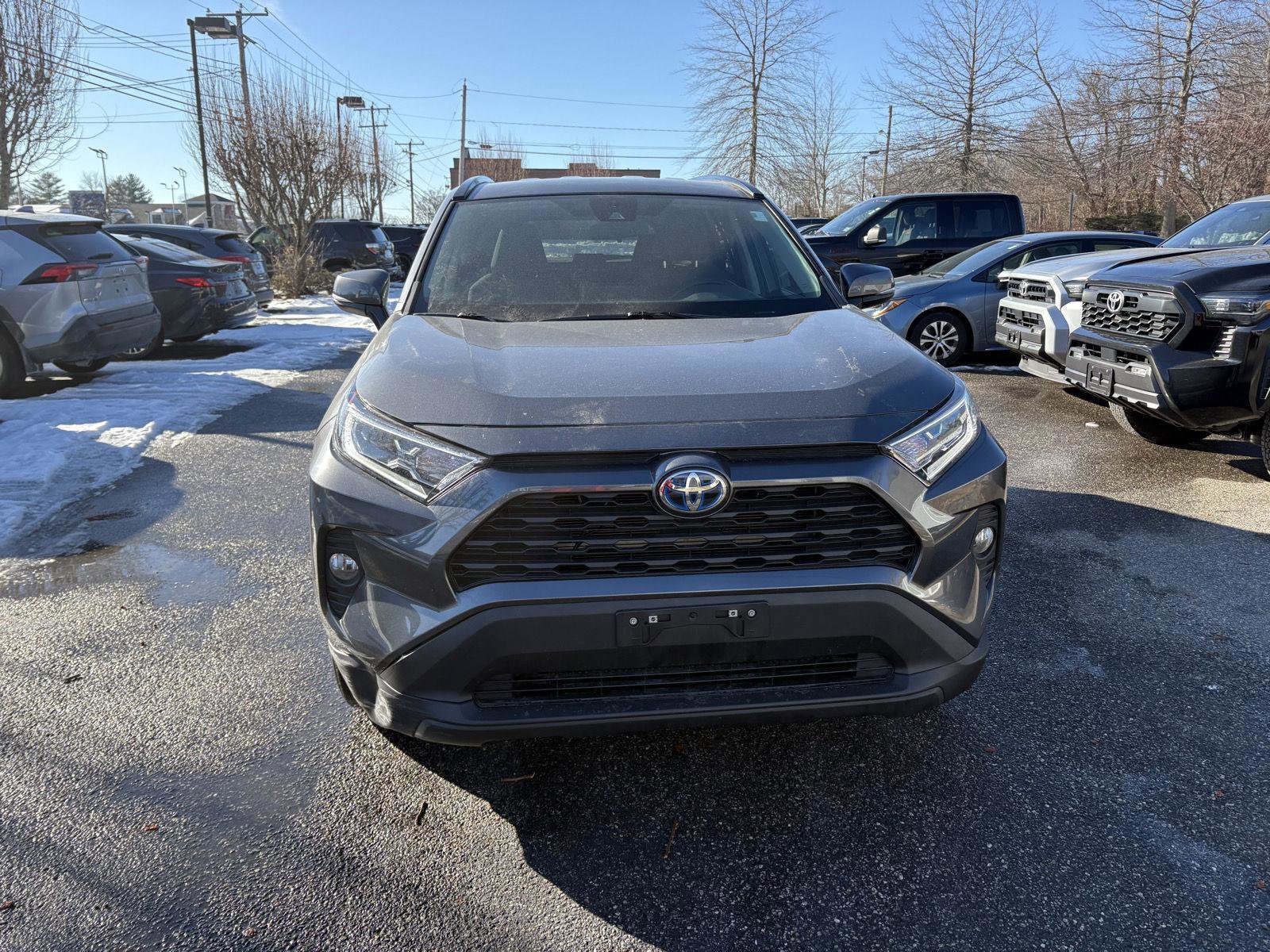 Used 2021 Toyota RAV4 XLE image 2