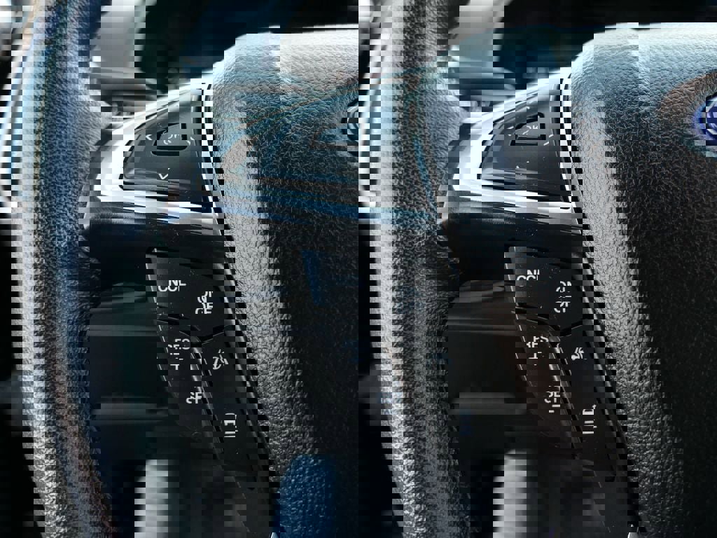 Used 2024 Ford Edge SEL image 16