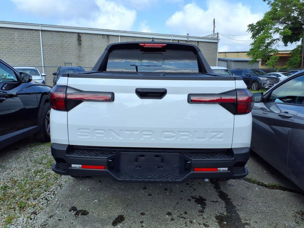 New 2025 Hyundai Santa Cruz SEL image 3