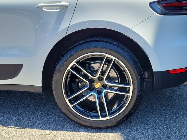 Certified 2020 Porsche Macan AWD/4WD image 13