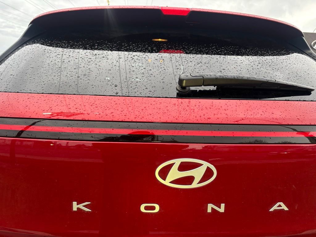 Certified 2025 Hyundai Kona SEL image 10