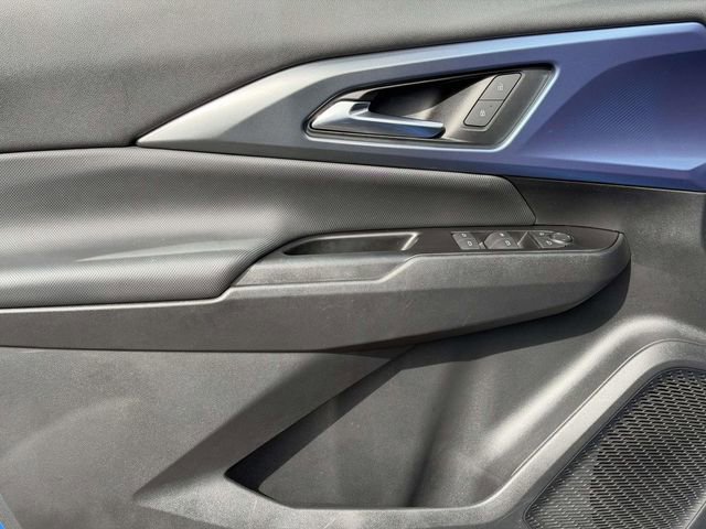 Used 2024 Chevrolet Equinox EV LT image 13