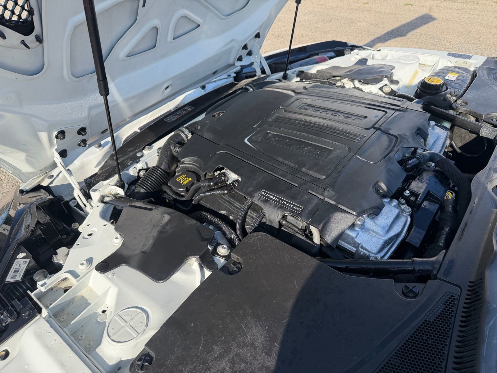 Used 2018 Jaguar F-TYPE R image 25