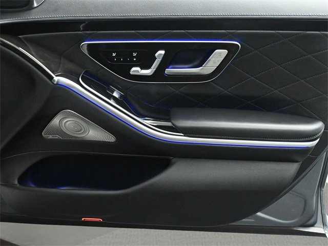 Used 2022 Mercedes-Benz S 580 4MATIC Sedan w/ 3D Technology Package image 22