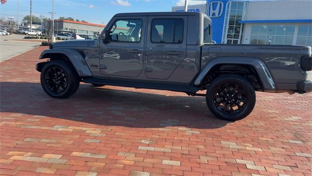 Used 2022 Jeep Gladiator Overland image 8
