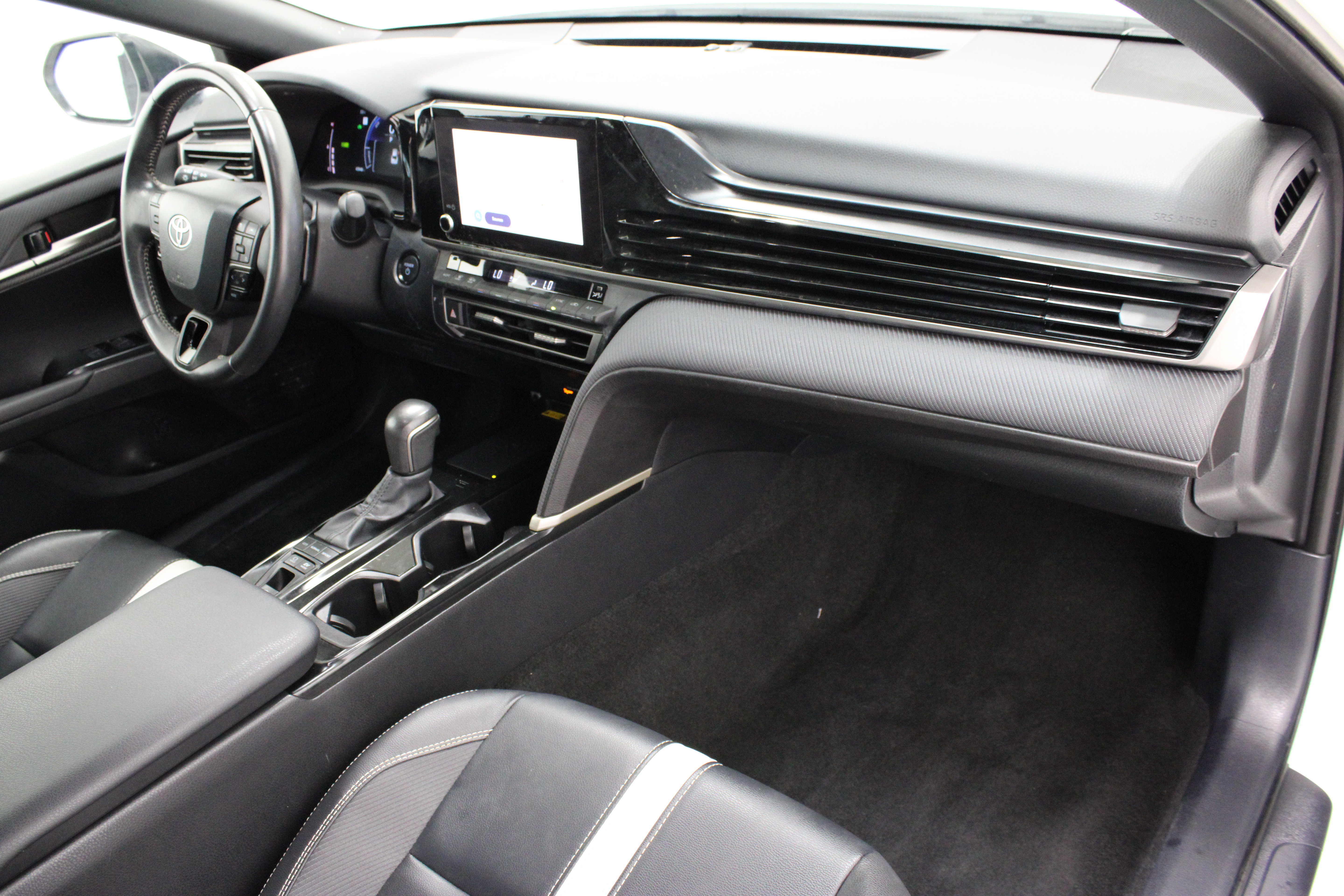 Certified 2025 Toyota Camry SE FWD image 34