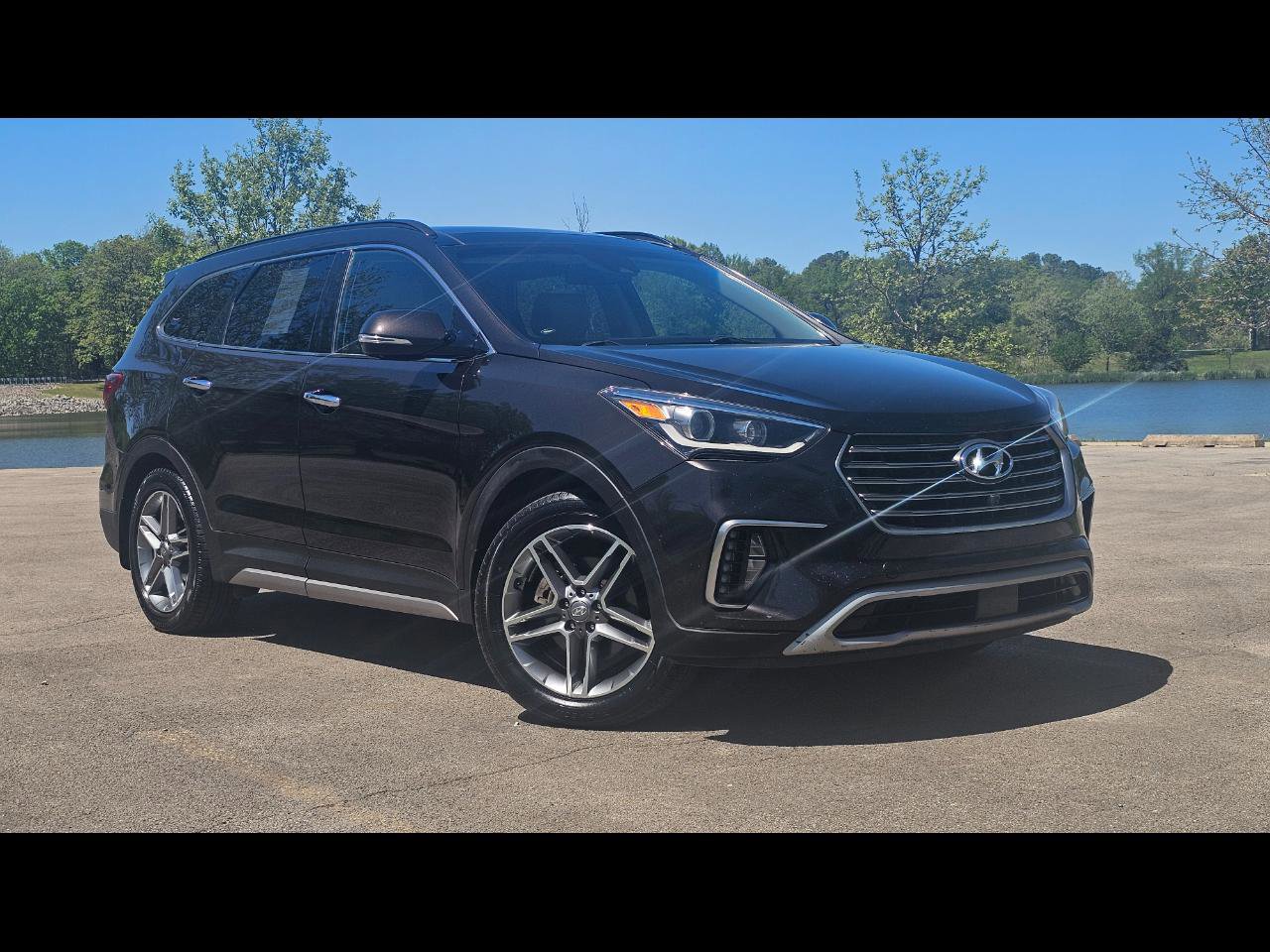 Used 2019 Hyundai Santa Fe XL AWD/4WD image 1