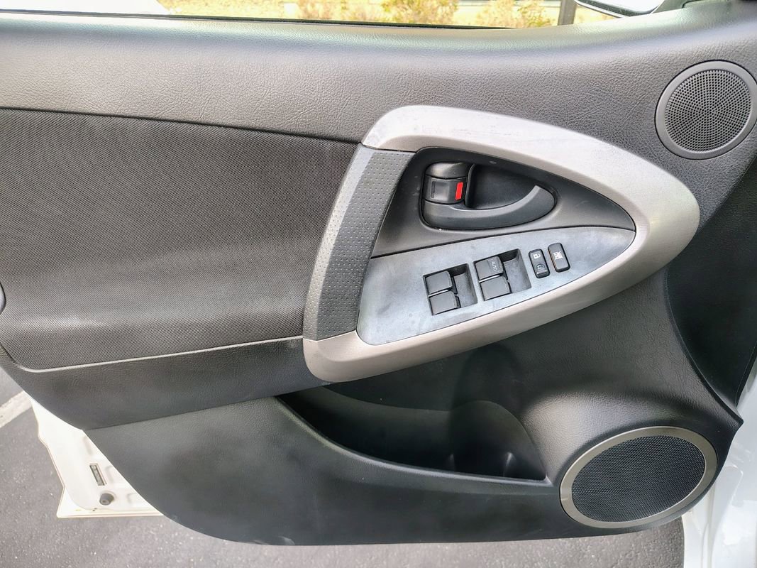 Used 2008 Toyota RAV4 Sport AWD/4WD image 9