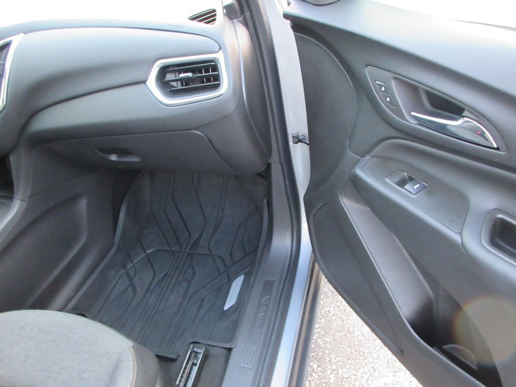 Used 2024 Chevrolet Equinox LT w/ LPO, Floor Liner Package image 19