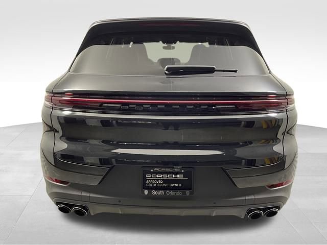 Used 2025 Porsche Cayenne image 6