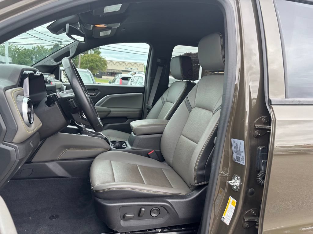 Used 2024 Chevrolet Colorado ZR2 w/ ZR2 Convenience Package III AWD/4WD image 16
