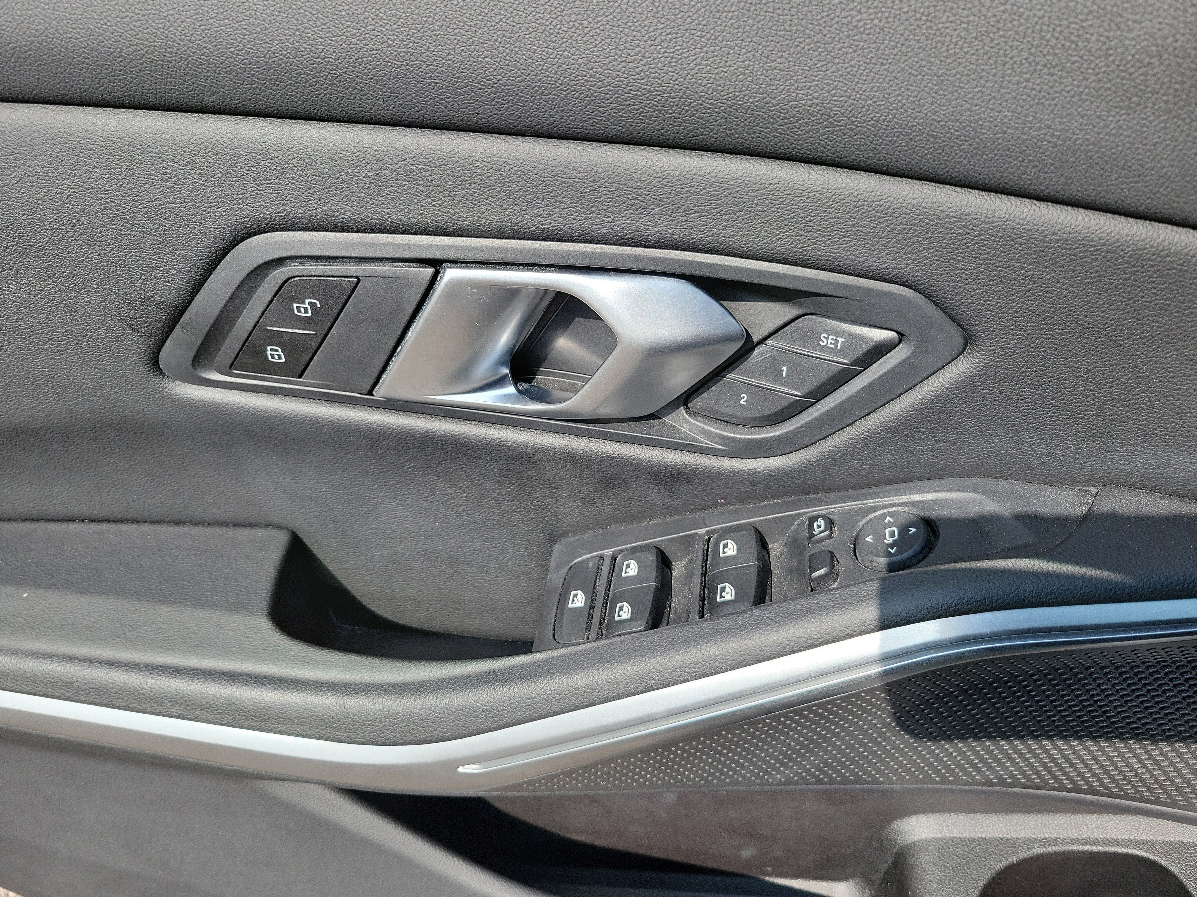 Used 2025 BMW 330i Sedan image 19
