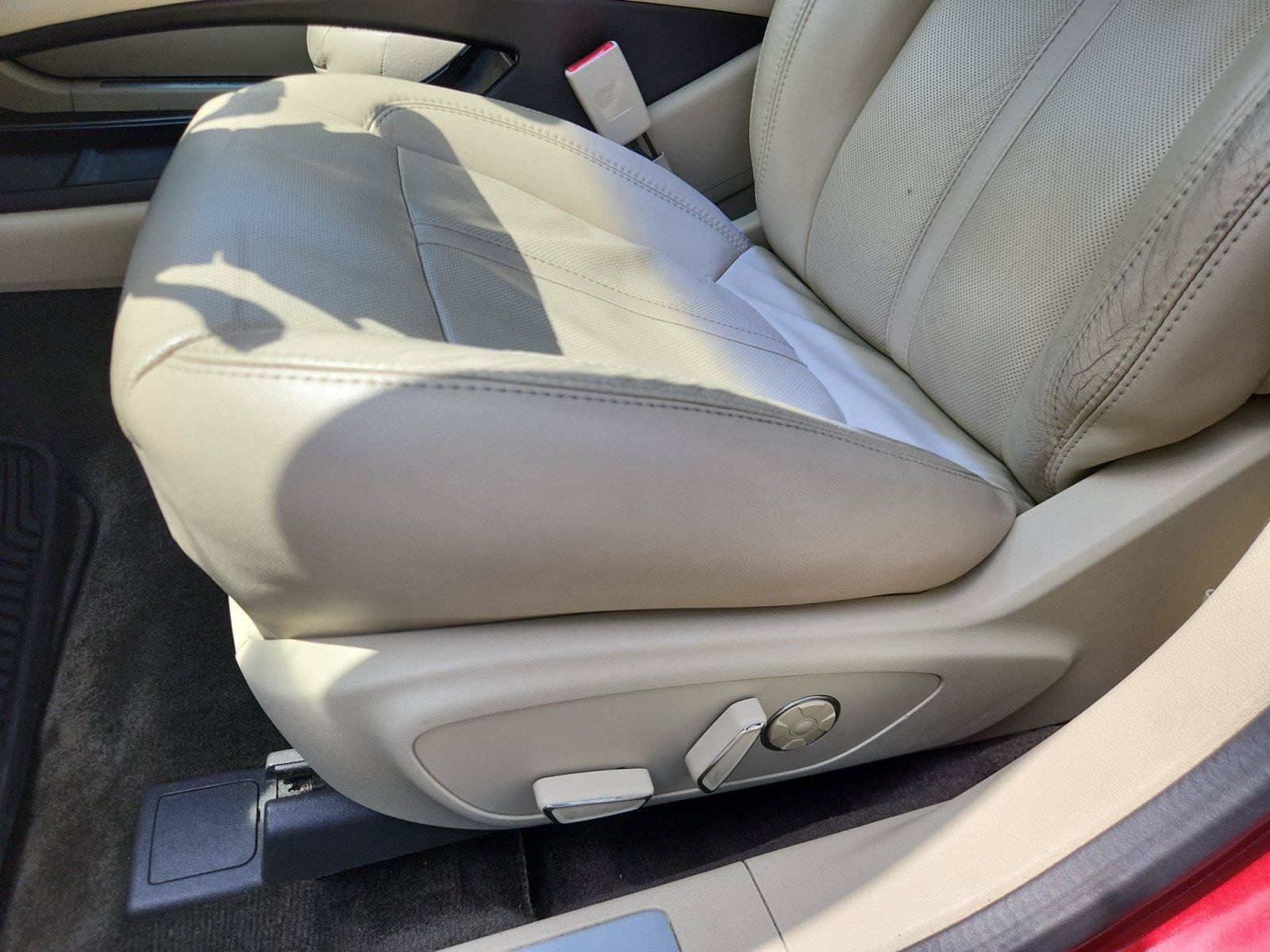 Used 2015 Lincoln MKZ AWD w/ Equipment Group 102A Reserve image 17