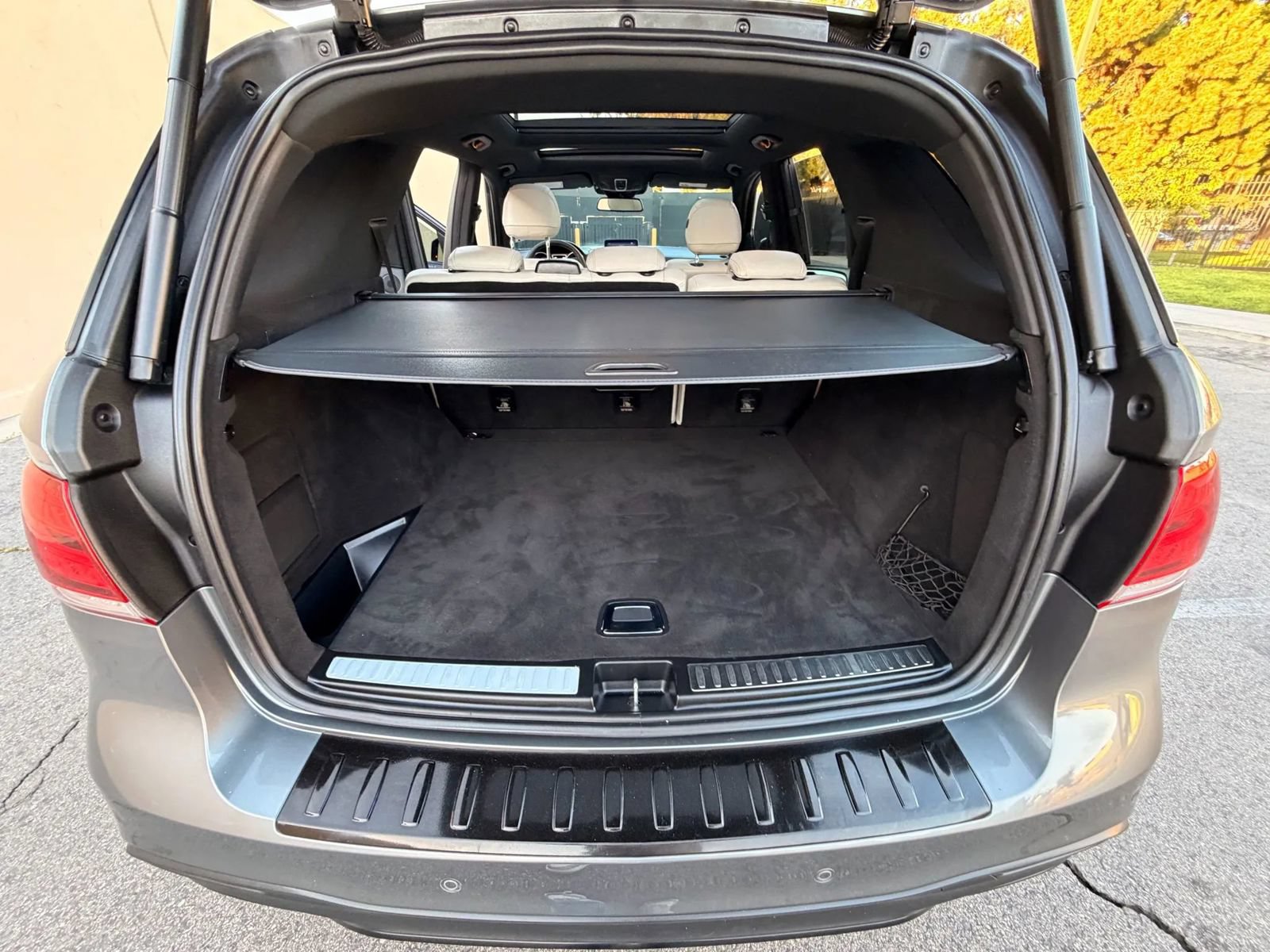 Used 2017 Mercedes-Benz GLE 400 4MATIC image 40