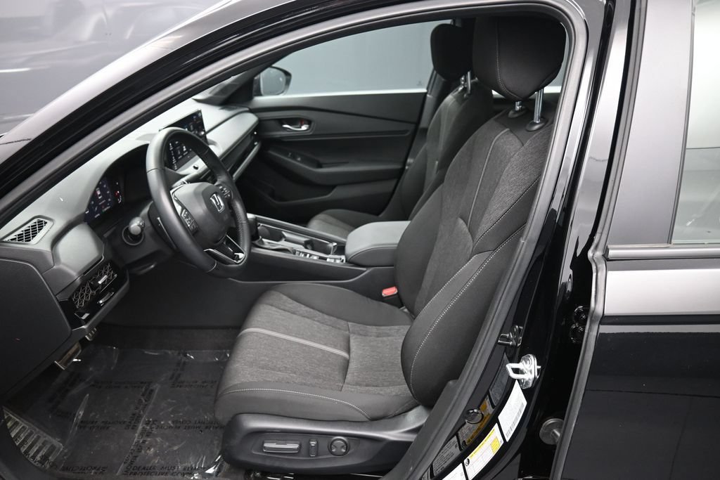 Used 2025 Honda Accord Sport image 19
