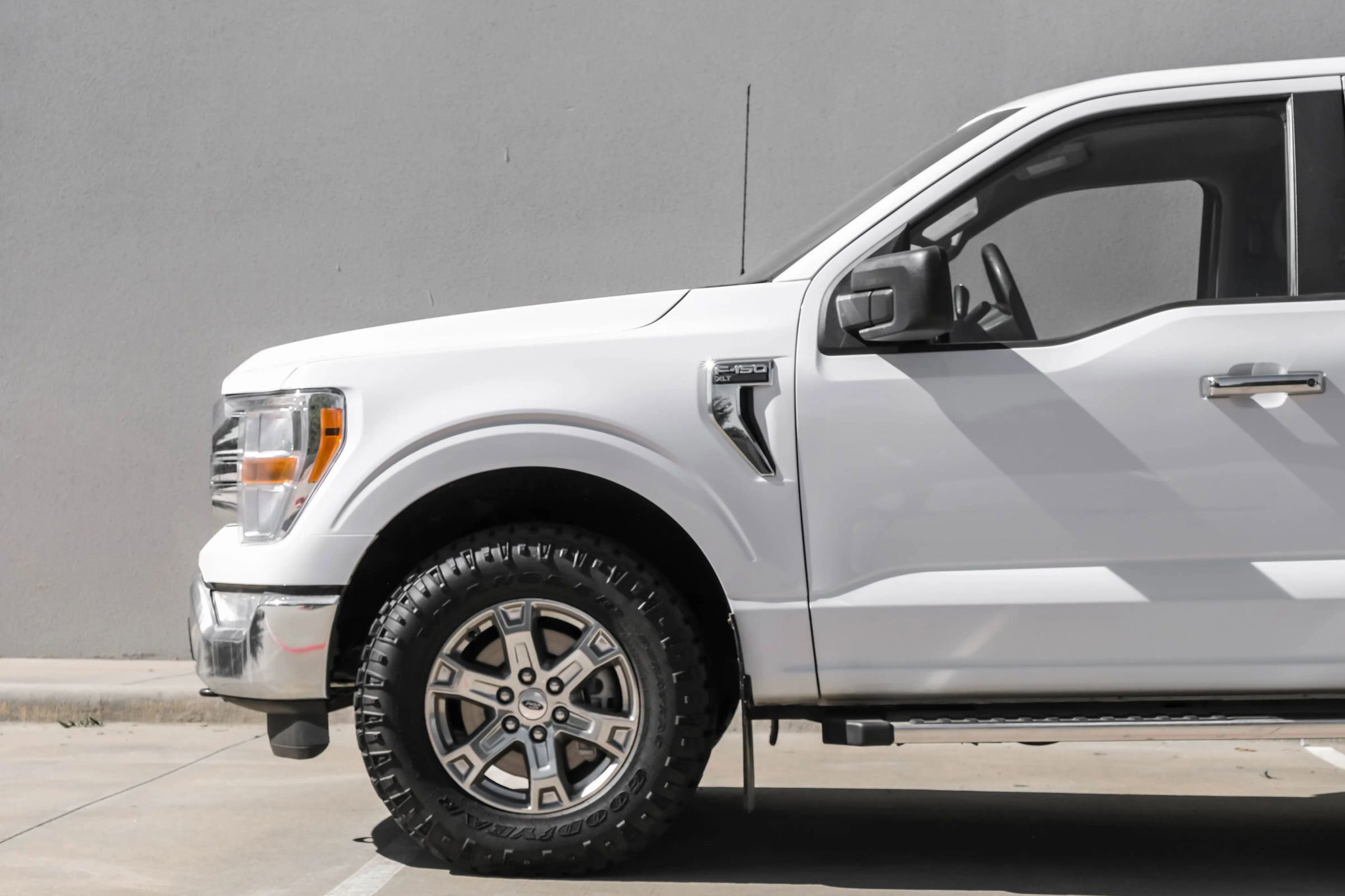 Used 2019 Ford F150 XLT w/ Equipment Group 302A Luxury image 7