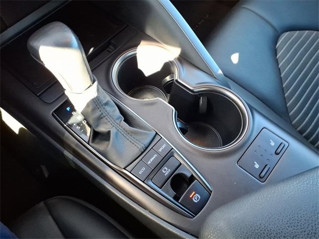Used 2023 Toyota Camry SE image 22