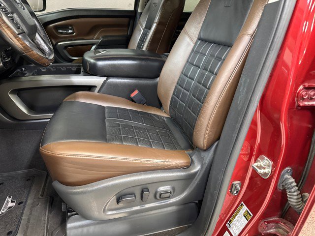 Used 2018 Nissan Titan Platinum Reserve w/ Platinum Utility Package image 17