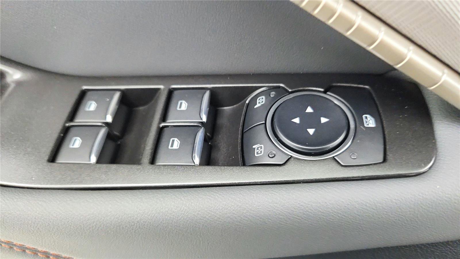 New 2026 Ford Explorer Active image 24