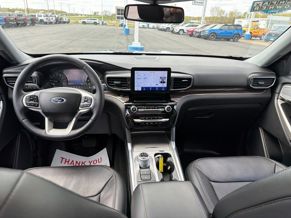 Used 2023 Ford Explorer Limited w/ Equipment Group 301A AWD/4WD image 12