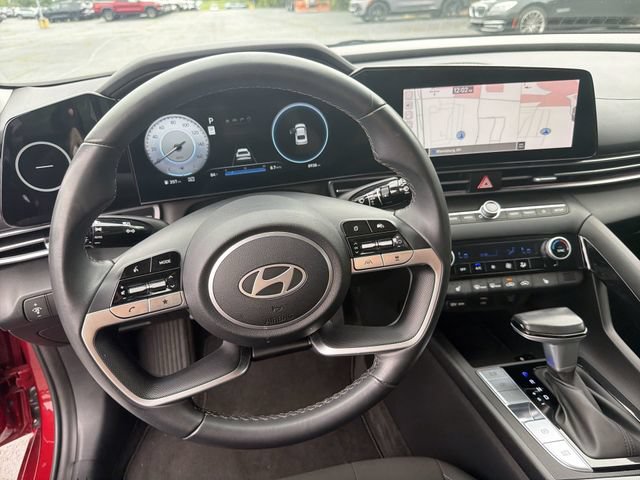 Used 2024 Hyundai Elantra SEL w/ Convenience Package FWD image 17